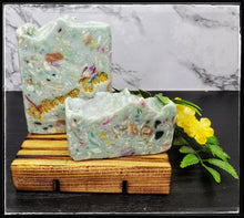 Load image into Gallery viewer, Confetti soap - Buttercup Bars
